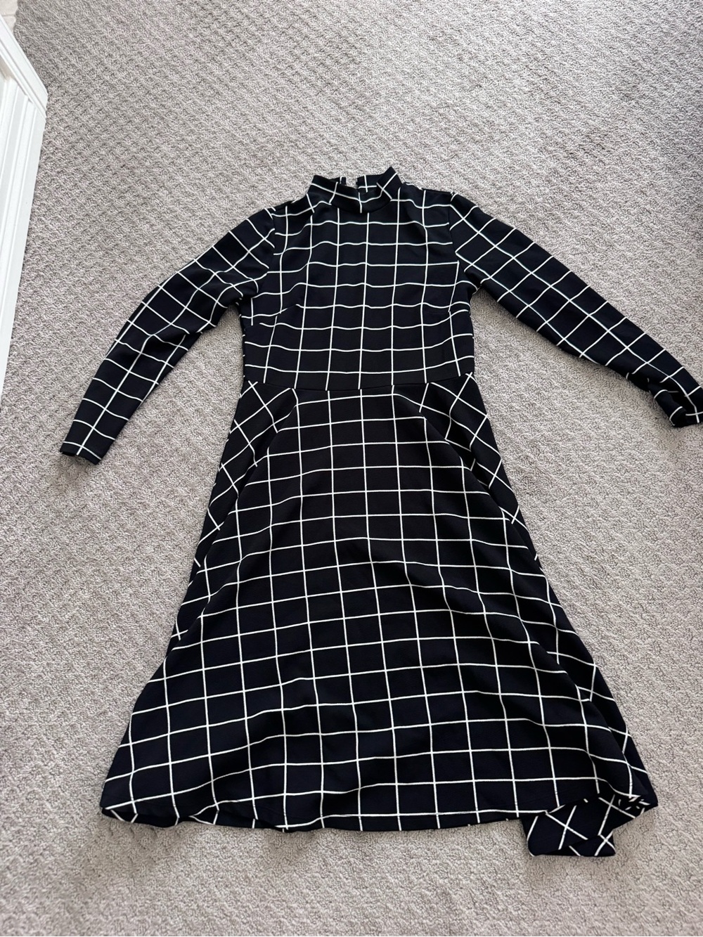 SHEIN Black and White Grid-Print Long Sleeve A-Line Dress